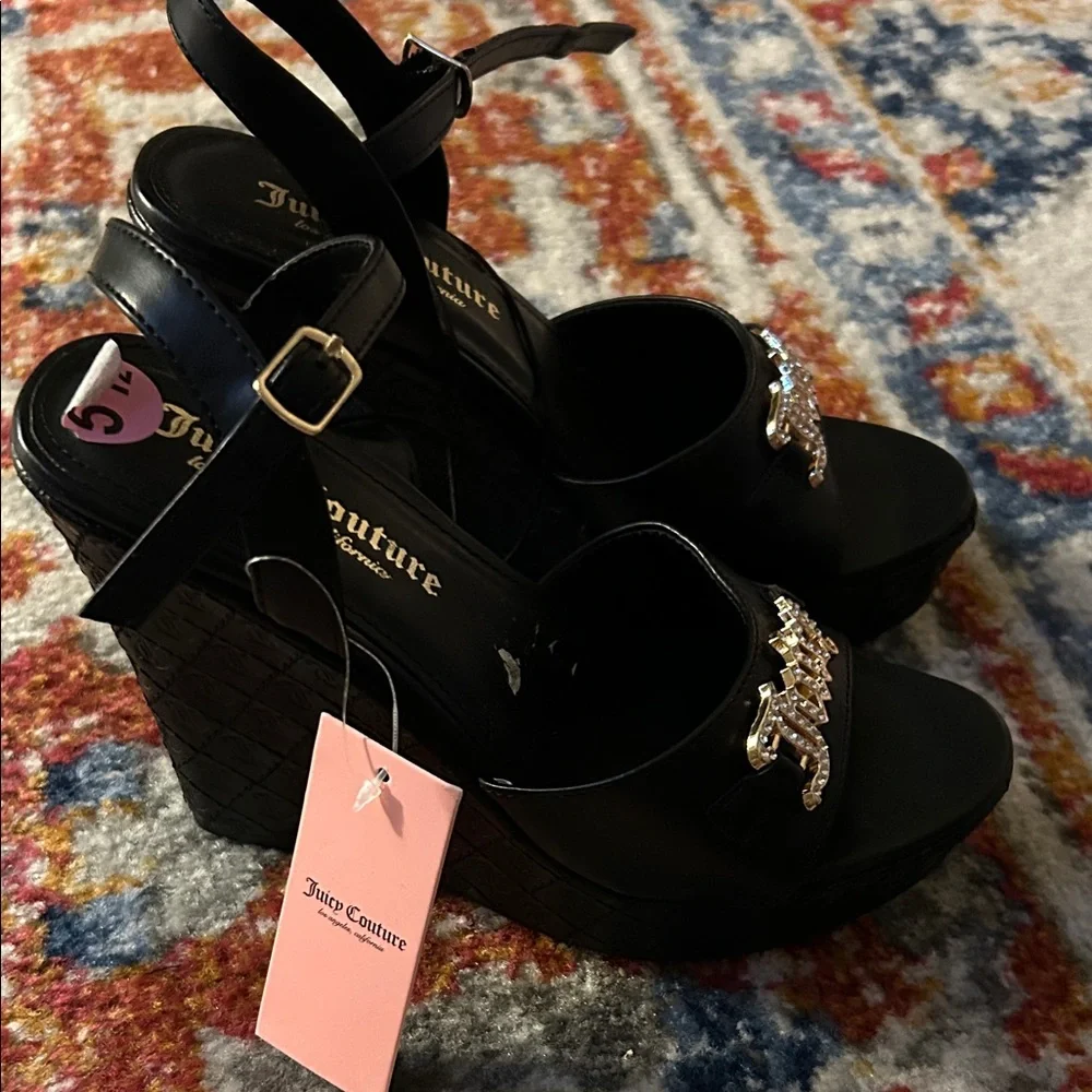 Black‎ Wedge Sandals with Gold Accent